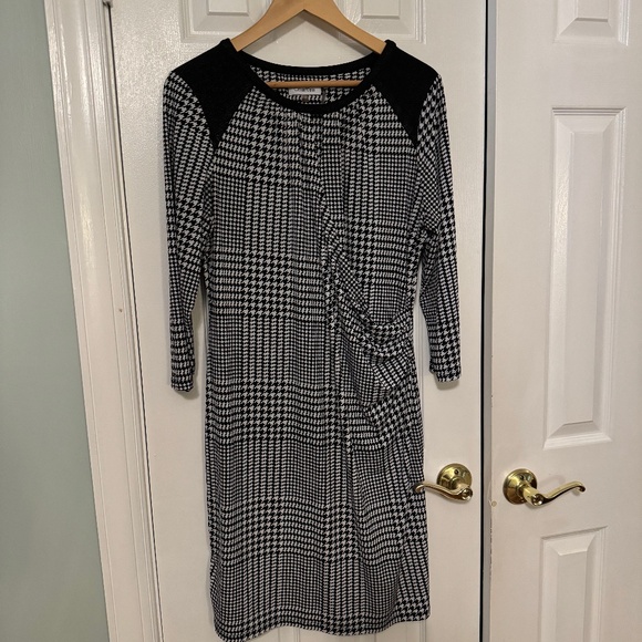 3/4 Sleeve Faux Wrap Keyhole Neck Dress - Picture 1 of 7